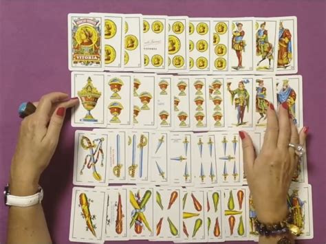 Cuántas cartas hay en una baraja de Tarot y cómo。